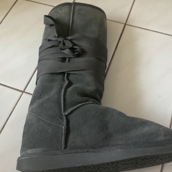 EMU Ribbon Wrap Gray Suede Wool lined tall boots Size: W7 - Picture 5 of 10